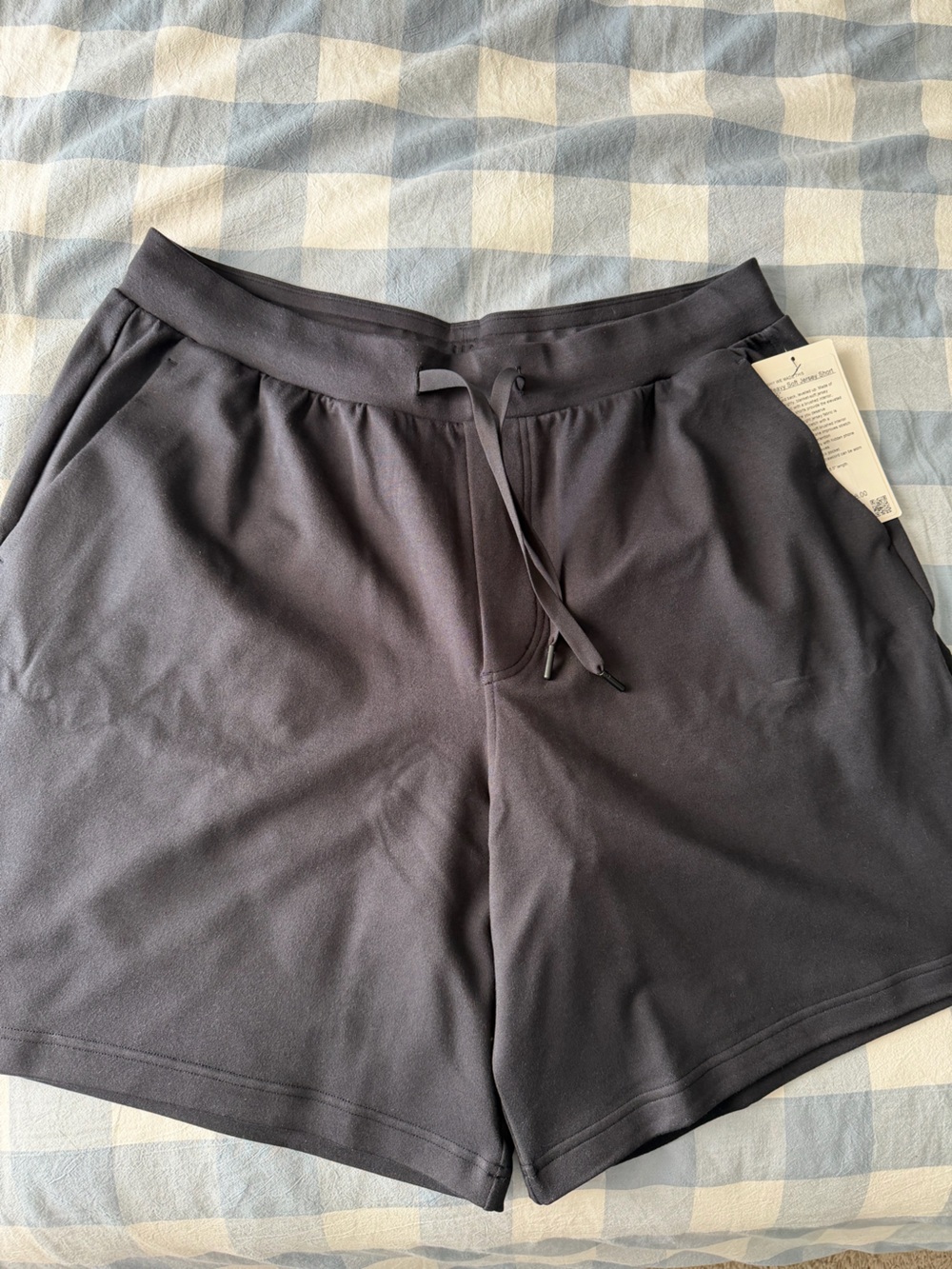 men’s lululemon Black Athletic Drawstring Shorts
